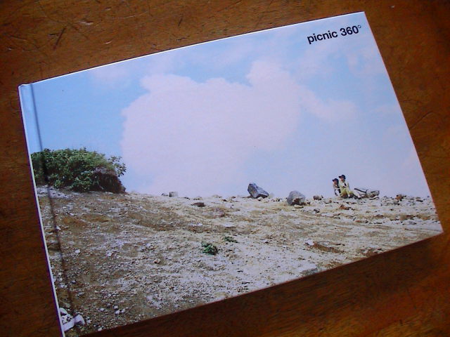 「picnic 360°」_e0060555_1915178.jpg