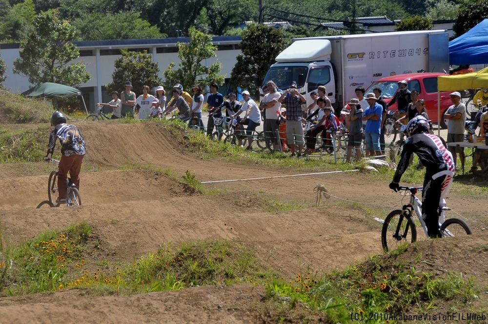 ２０１０JOSF緑山７月定期戦VOL3：MTBエリート決勝_b0065730_21525055.jpg