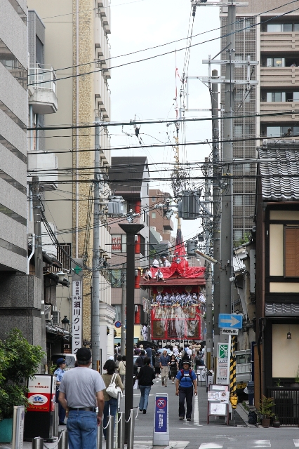 祇園祭　－山鉾巡行（辻回し（前編））－_b0169330_0543337.jpg