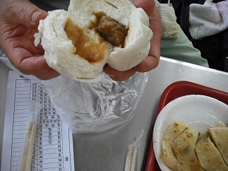 永和豆浆大王で、台湾式朝ごはんを食べる_a0129636_8371580.jpg