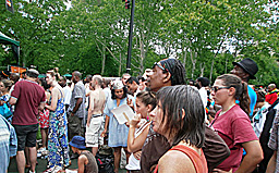 監獄に座りこんで Jimmy Cliff at Central Park_d0136354_01152100.jpg