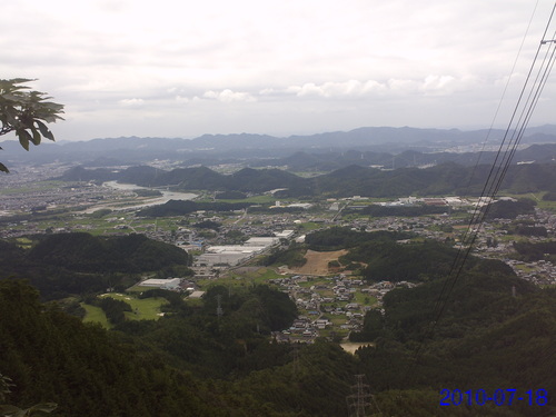 美濃の名山 誕生山・天王山 縦走 コースを歩く_e0133911_1121193.jpg