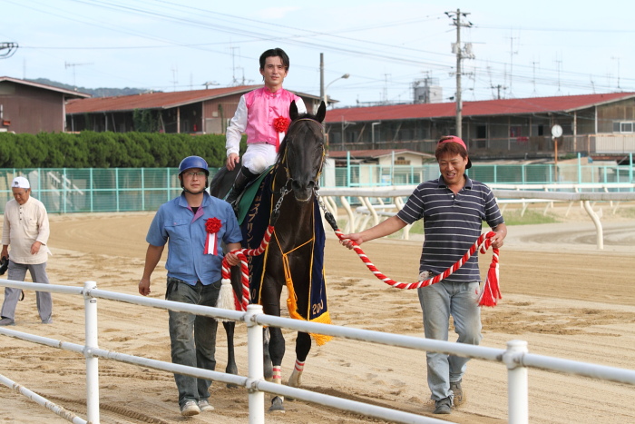 2010年7月18日（日） 福山競馬 10R 第3回 福山スプリントカップ A1下選抜 その3_a0077663_18484620.jpg