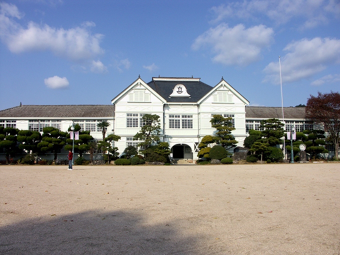 旧遷喬尋常小学校校舎 : 近代建築Watch