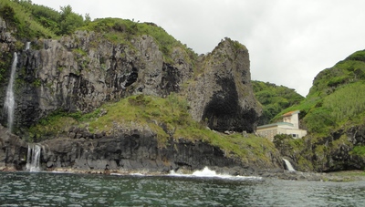 阿蘇列島旅日記４　フローレス島・コルヴォ島篇4 海からのフローレス島周遊_a0103335_75432.jpg