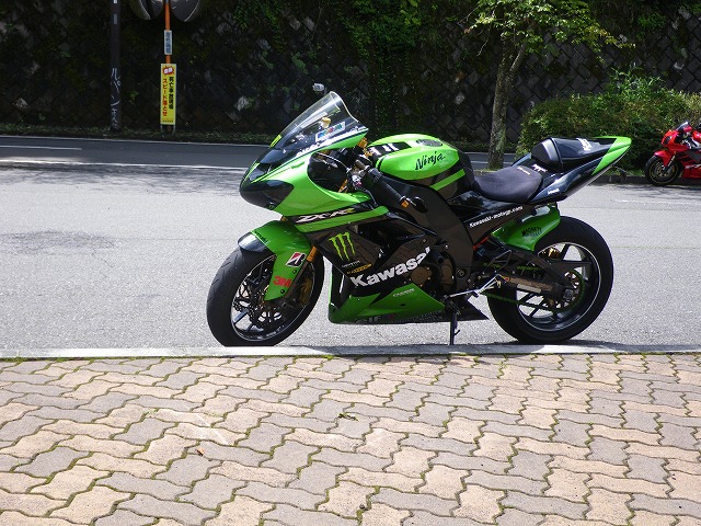 e0032163_1655102.jpg