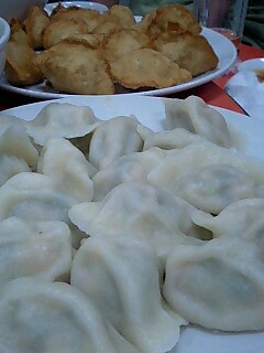 餃子に埋もれた_d0152937_22524267.jpg
