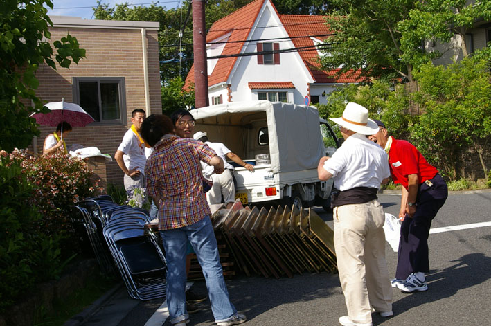 祭りはコミュニティを維持させる舞台装置：10高野台夏祭り_c0014967_16481129.jpg
