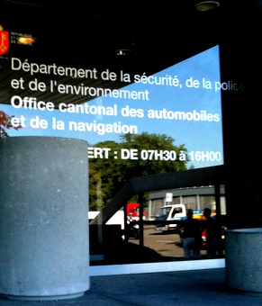 運転免許証を取った日:スイス人の適当さvs日本人の几帳面さ_c0201334_452045.jpg