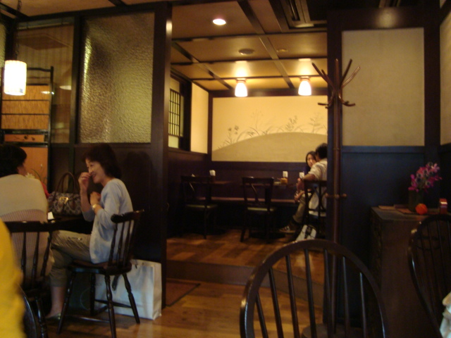 吉祥寺「珈琲茶房 花仙堂 (かせんどう)」へ行く。_f0232060_1274612.jpg