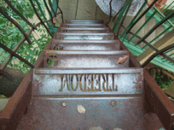 f0016868_22482853.gif