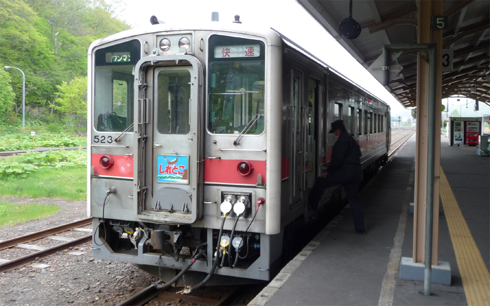 ★5日目6/3(木)JR車窓からの美しい風景を楽しみながら、北海道へ旅してきました♪♪ _c0156359_9542470.jpg