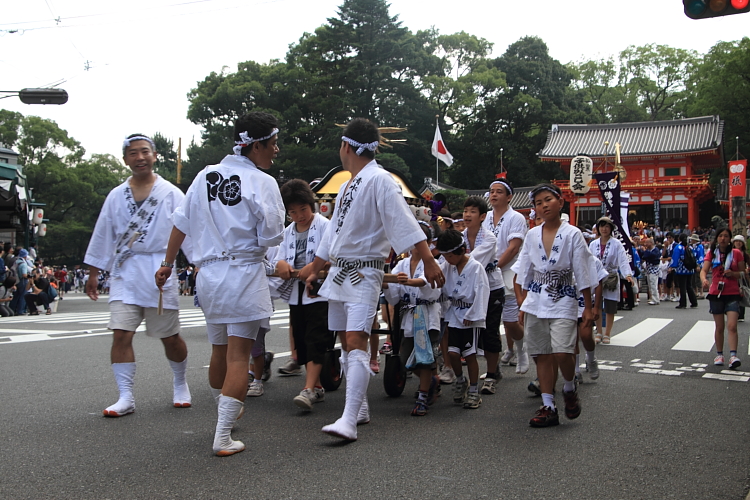 祇園祭 ~花傘巡行(前編)~ _e0051888_1544567.jpg