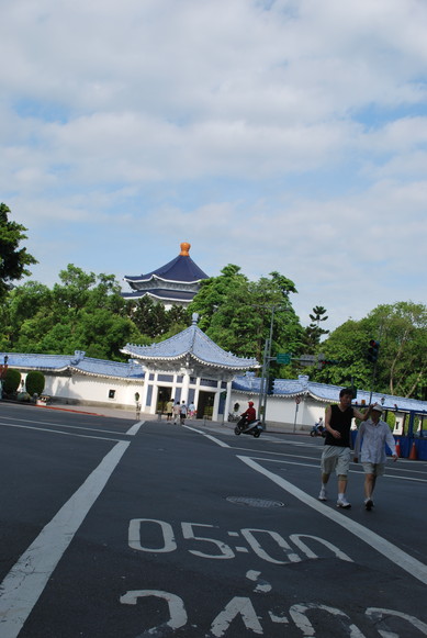 台湾旅行記　その２　朝ご飯のために散歩！_e0172592_22263073.jpg