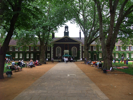 Geffrye Museum(ジェフリー博物館) ＆ Golders Green近辺_e0184265_5142737.jpg