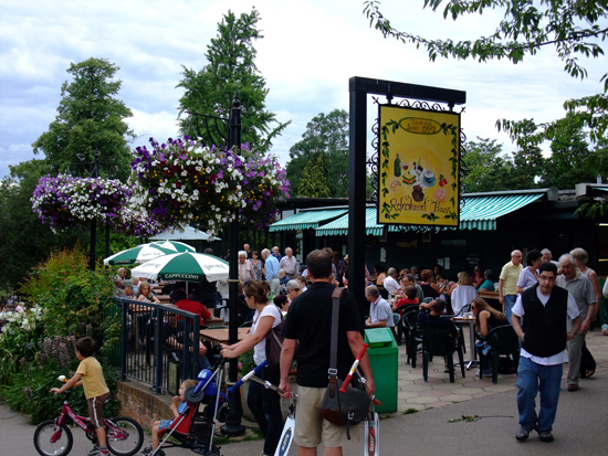 Geffrye Museum(ジェフリー博物館) ＆ Golders Green近辺_e0184265_529246.jpg