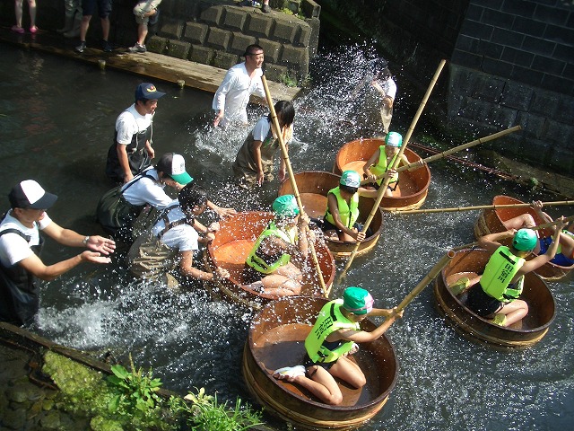 仁義なき戦い 田宿川たらい流し川祭り_f0141310_23303675.jpg