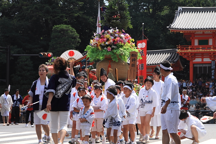 祇園祭 ~花傘巡行(後編)~_e0051888_3422166.jpg