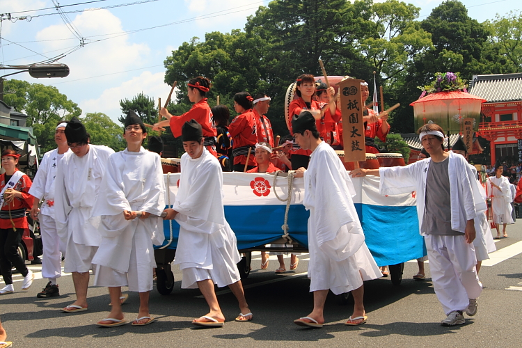 祇園祭 ~花傘巡行(後編)~_e0051888_3424259.jpg