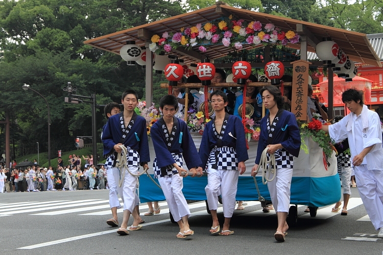 祇園祭 ~花傘巡行(後編)~_e0051888_3455511.jpg