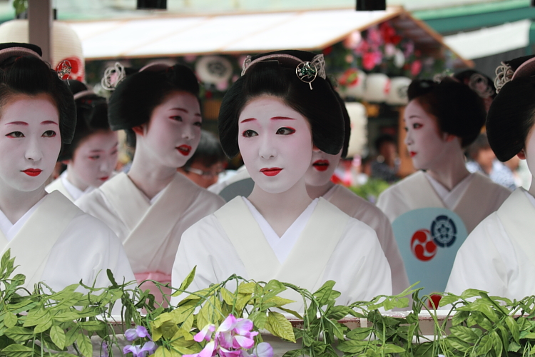 祇園祭 ~花傘巡行(後編)~_e0051888_3533435.jpg