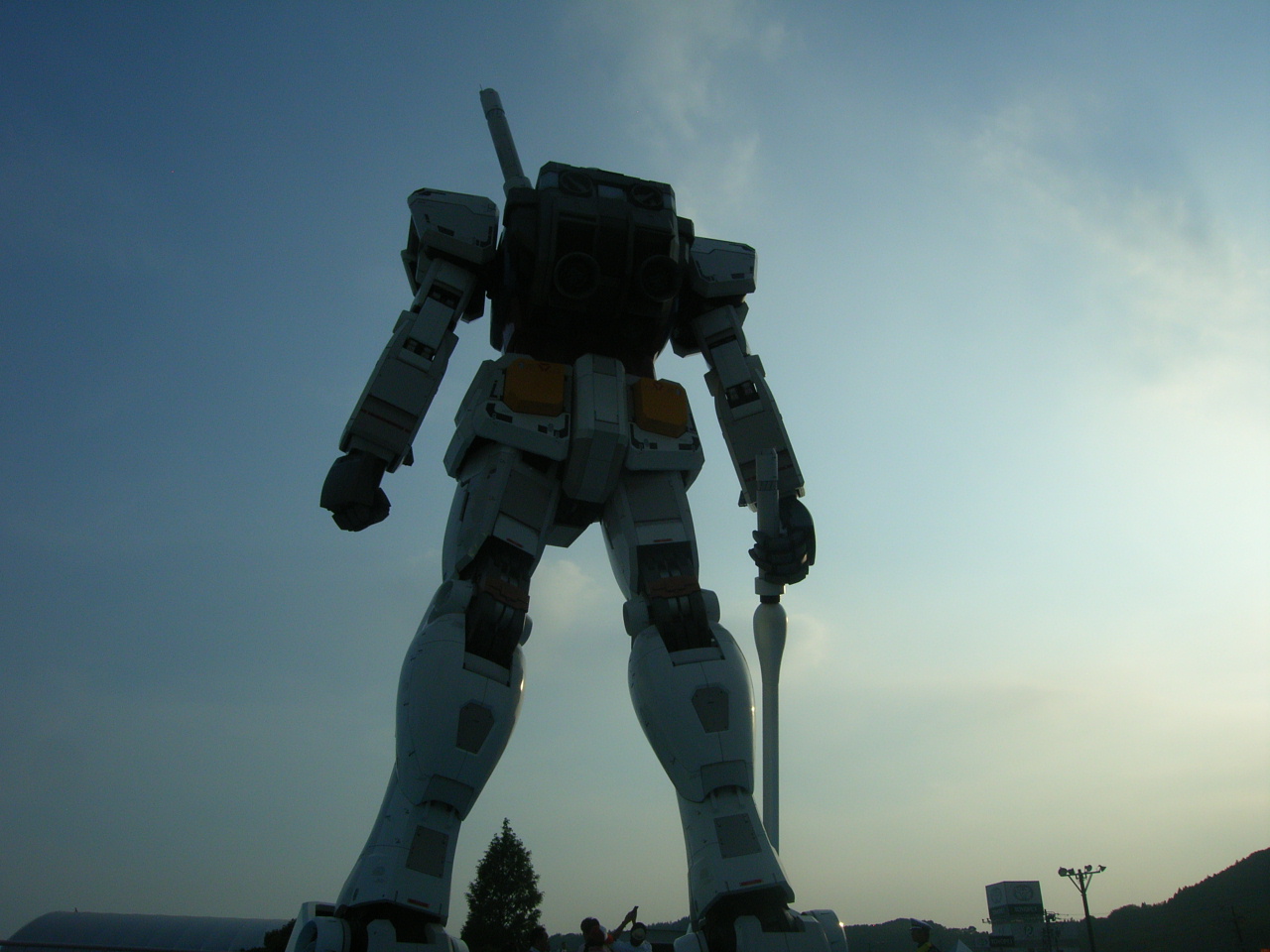 等身大GUNDAM_d0156797_0411834.jpg