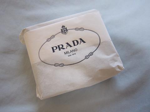 PRADA_b0176896_17385758.jpg