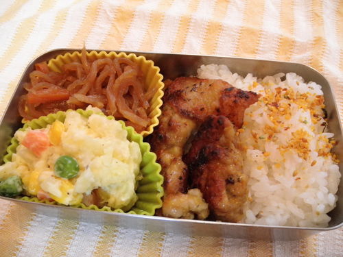 鶏カレー焼き弁当_f0235947_6402782.jpg