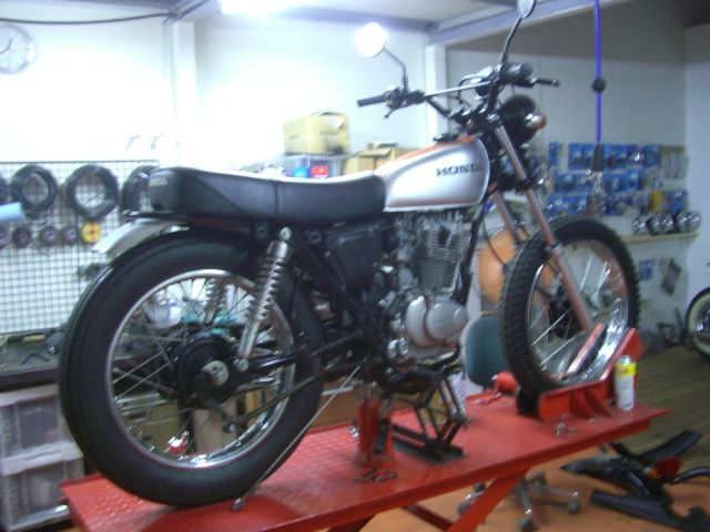 XL230カスタム【ローダウン】_a0164918_1294086.jpg