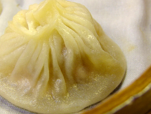「台湾 明月湯包の小龍包」_a0000029_16504570.jpg