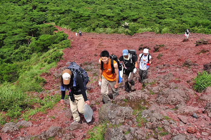 やっぱり雨のMont-Low-Walk　～②龍馬に会うの巻　高千穂峰登山編～_e0013365_7425992.jpg