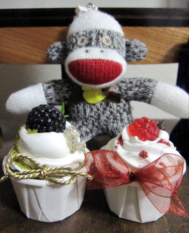 inedible cupcakes_f0197215_1053782.jpg