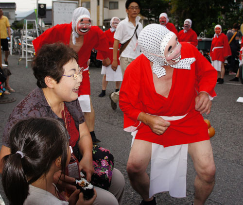 大盛況の可部明神祭り_e0155240_1912128.jpg