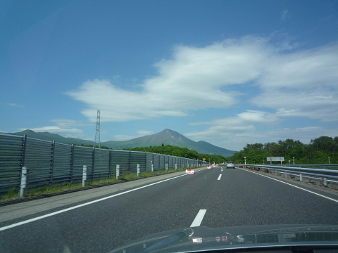 磐梯山ゴールドラインを下りて・・・_b0053765_2258192.jpg