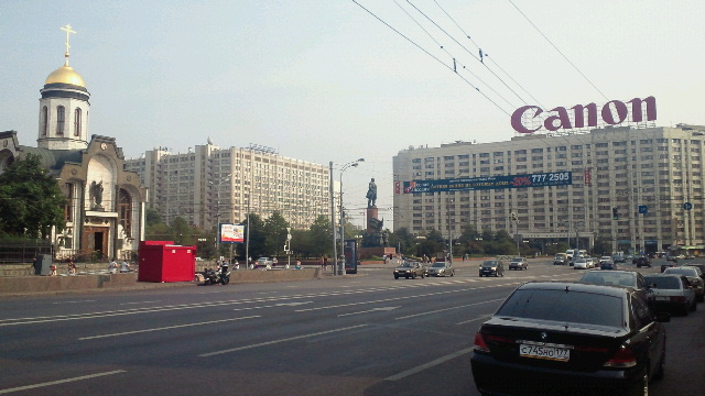 モスクワ・オクチャブリスカヤ広場に見る三つの時代的価値 Polarbearology & conjectaneum