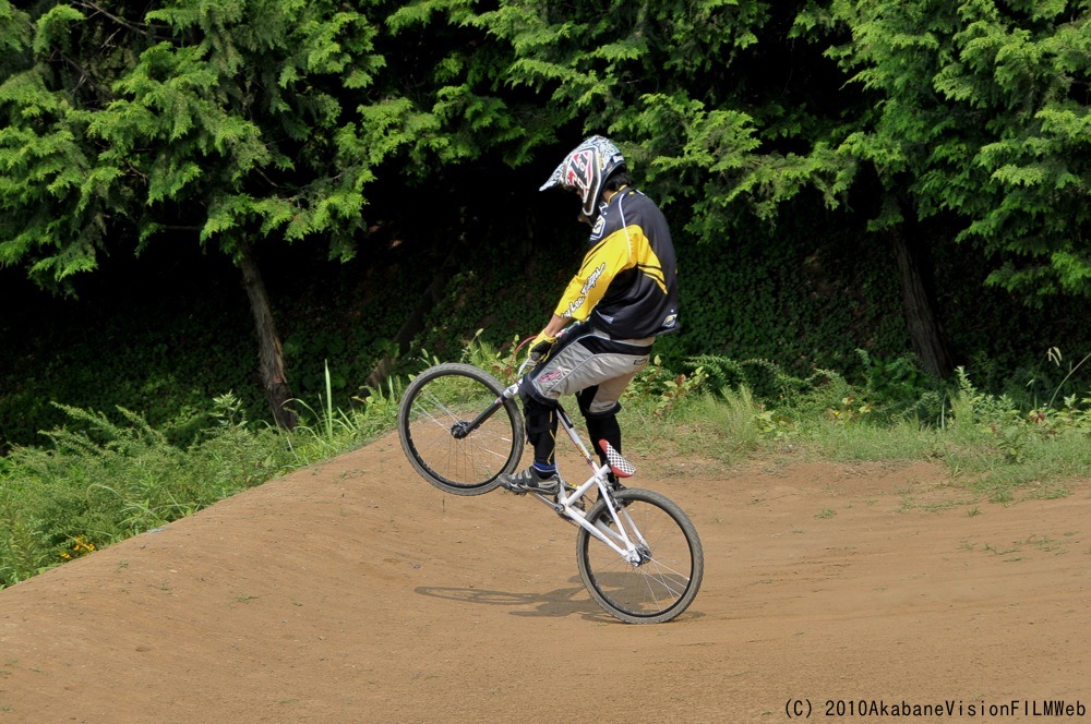 ２０１０JOSF緑山８月定期戦VOL5：パウダー、クルーザー決勝_b0065730_0594912.jpg