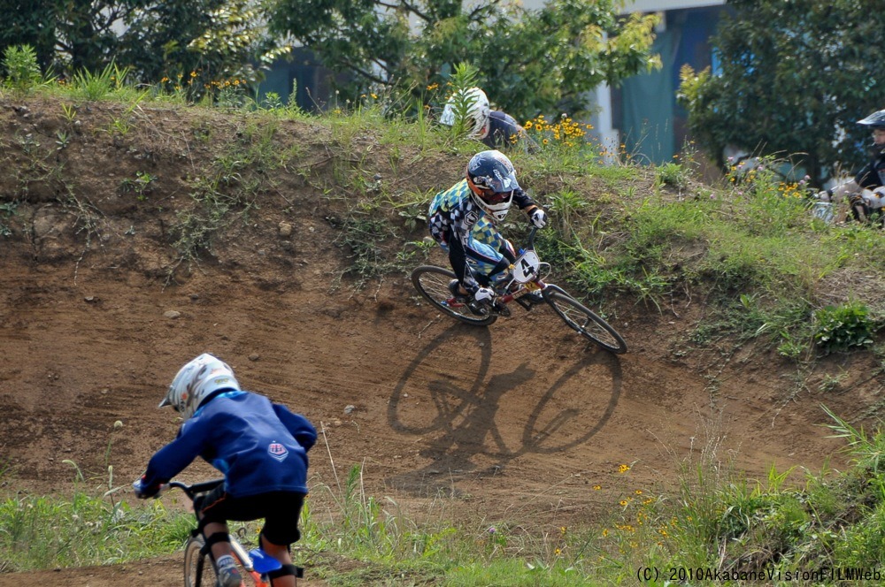 ２０１０JOSF緑山８月定期戦VOL7：ミルキー８、ジュニア決勝_b0065730_15244632.jpg