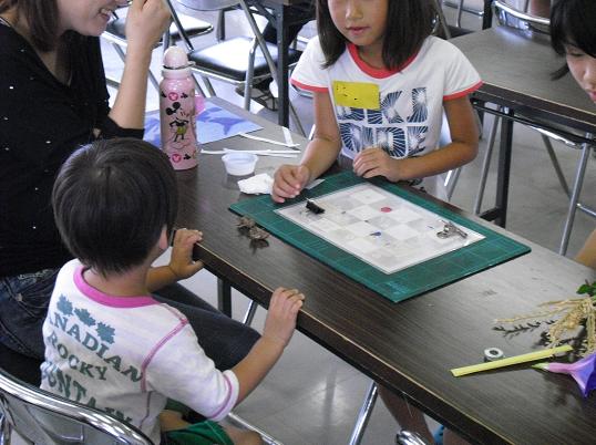 美術部員が小学生と一緒にワークショップ 図工美術okayama