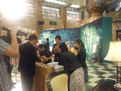 黒木瞳さんのサイン会も無事に終えました!感謝です_a0142478_1725342.jpg