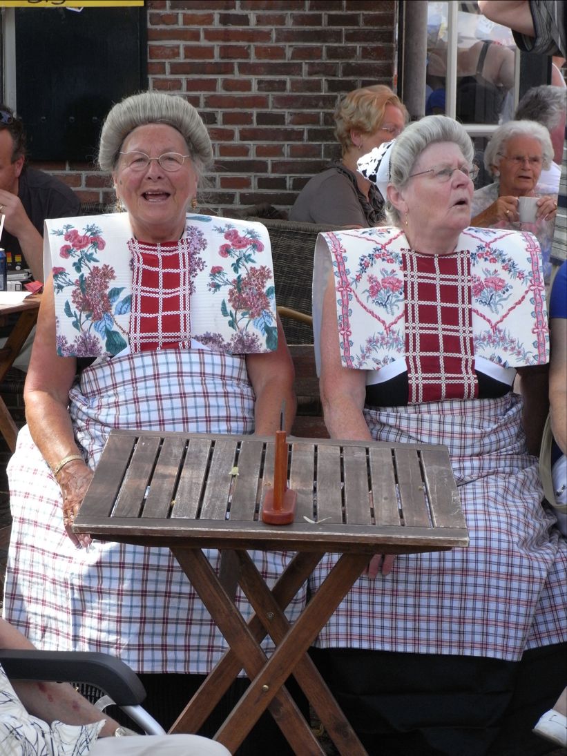 民族衣装のお祭り Spakenburg Quiet In Amsterdam