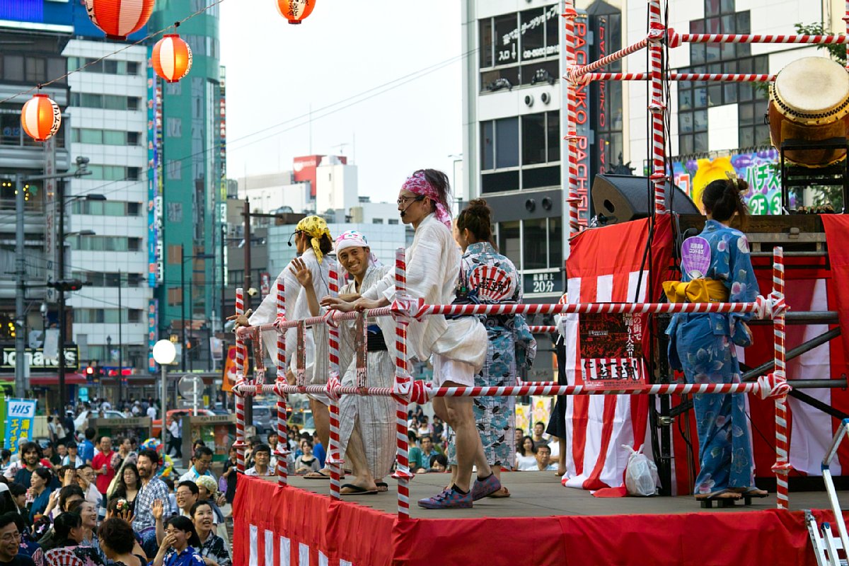 池袋西口公園 「にゅー盆踊り」_c0124795_1241384.jpg