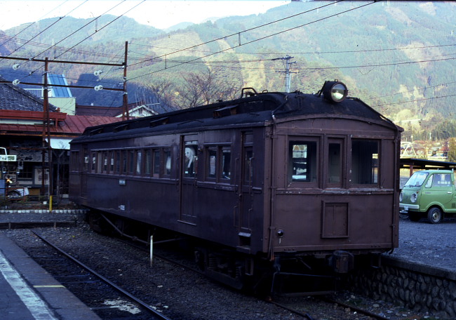 1981年の冬(1) -下泉発車-_b0190710_23302363.jpg