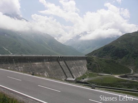 Silvretta Bielerhöhe　湖近くの教会へ_e0088895_14175440.jpg