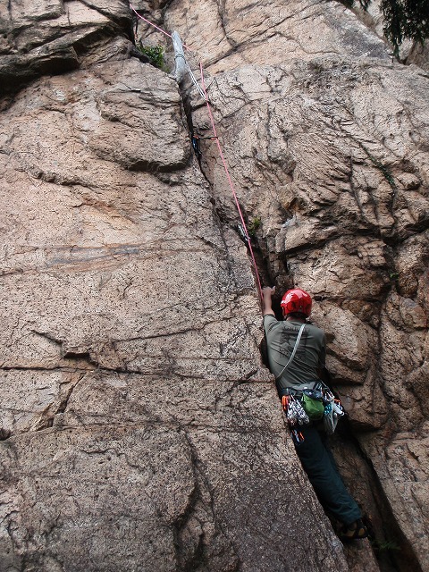 久しぶりの保塁岩ｃｌｉｍｂｉｎｇ(本編）_c0147398_410154.jpg