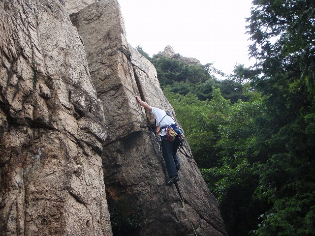 久しぶりの保塁岩ｃｌｉｍｂｉｎｇ(本編）_c0147398_49829.jpg