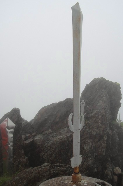 ＜10年７月24-25日＞2010夏：雨に煙った東北の山旅（早池峰・船形山）_c0119160_6185536.jpg