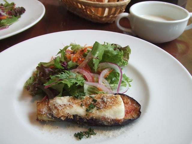 Lunch at a cafe next to Kozu Shrine_e0046748_20281926.jpg