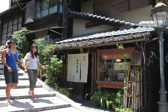 京都の夏 二年坂から三年坂_e0048413_1001047.jpg