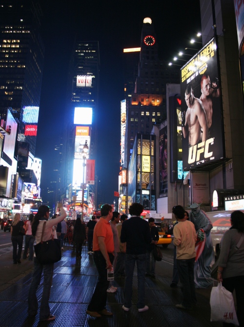 ニューヨーク 「マンマ・ミーア！」 本場のブロードウェイミュージカル