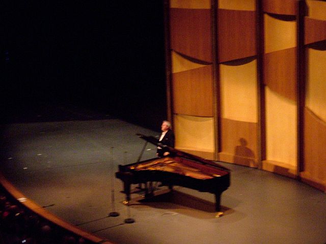「ソコロフのピアノ」salz2010_e0022175_4344249.jpg